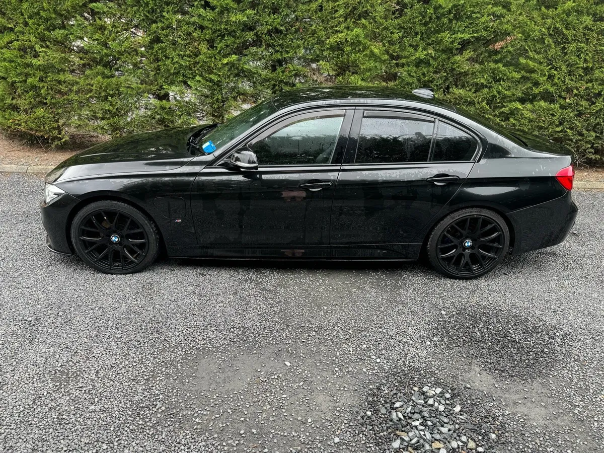 Bmw 3 series Hybrid plug-in - Image 4