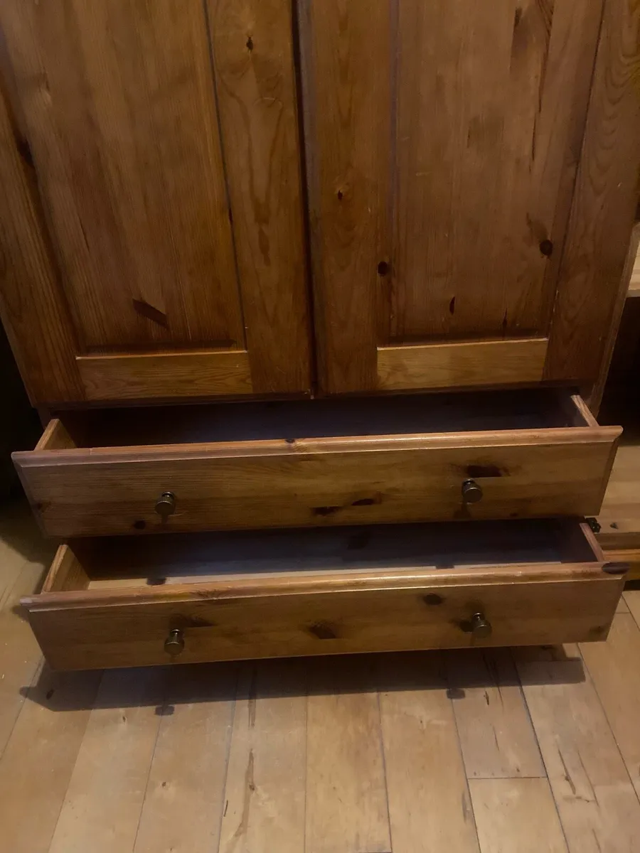 Wardrobe - Image 3