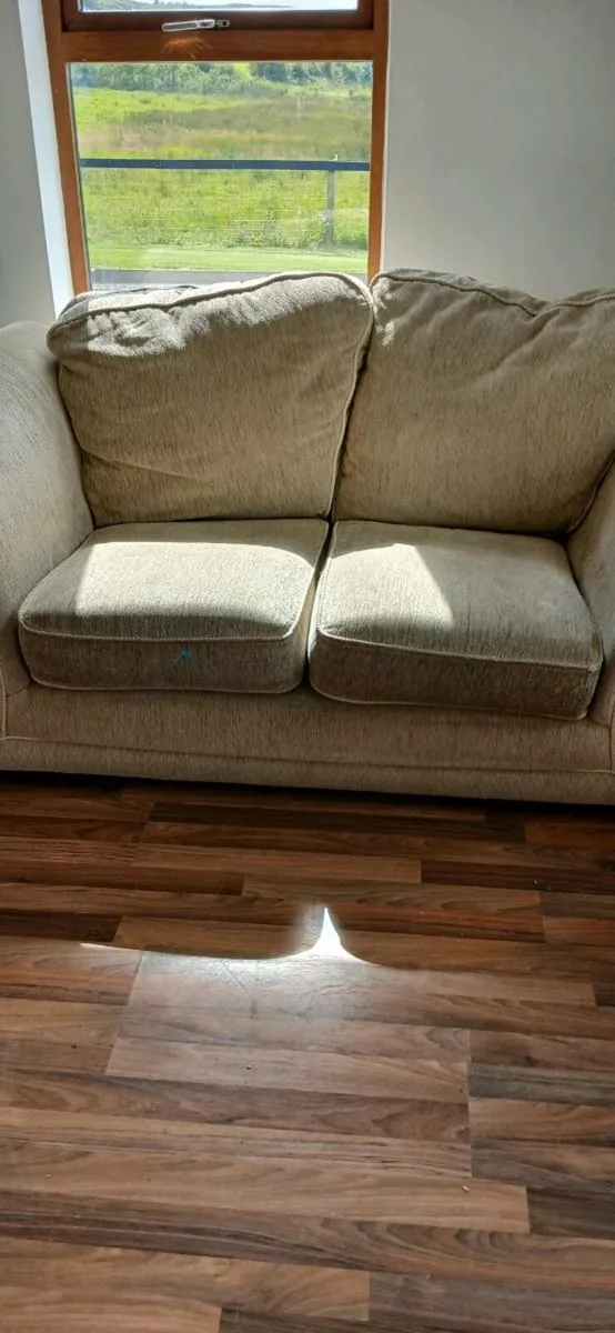 Couch - Image 2