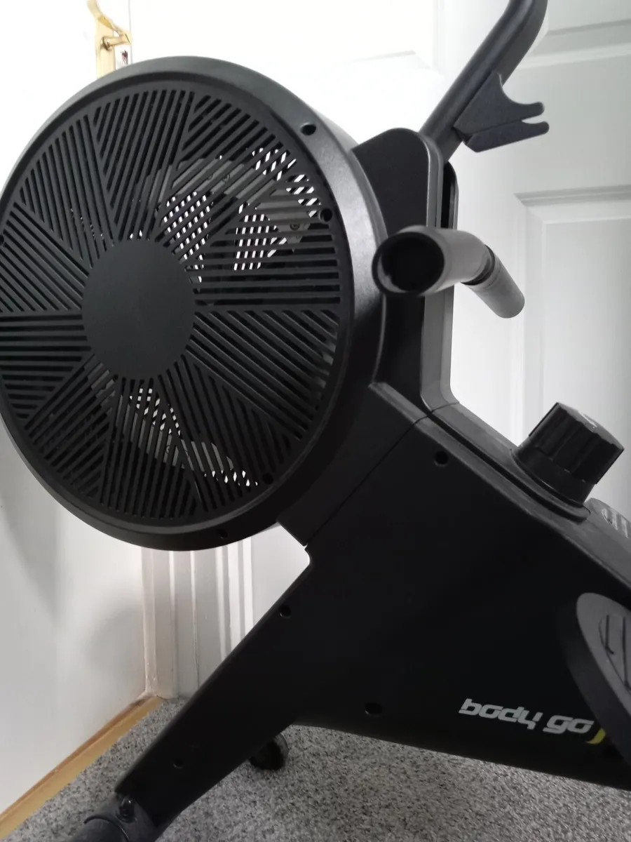 Rowing machine - Image 2