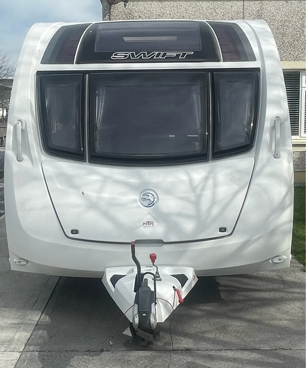 Carvan - Image 1