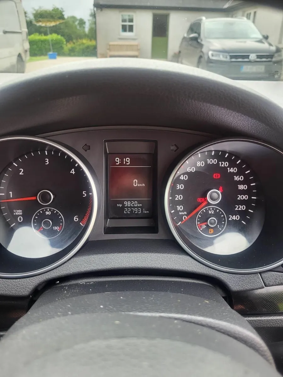 Volkswagen Golf 2010 Comfortline - Image 2