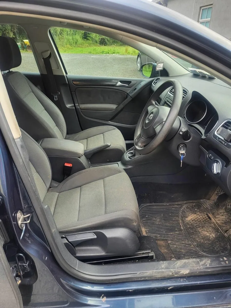 Volkswagen Golf 2010 Comfortline - Image 3