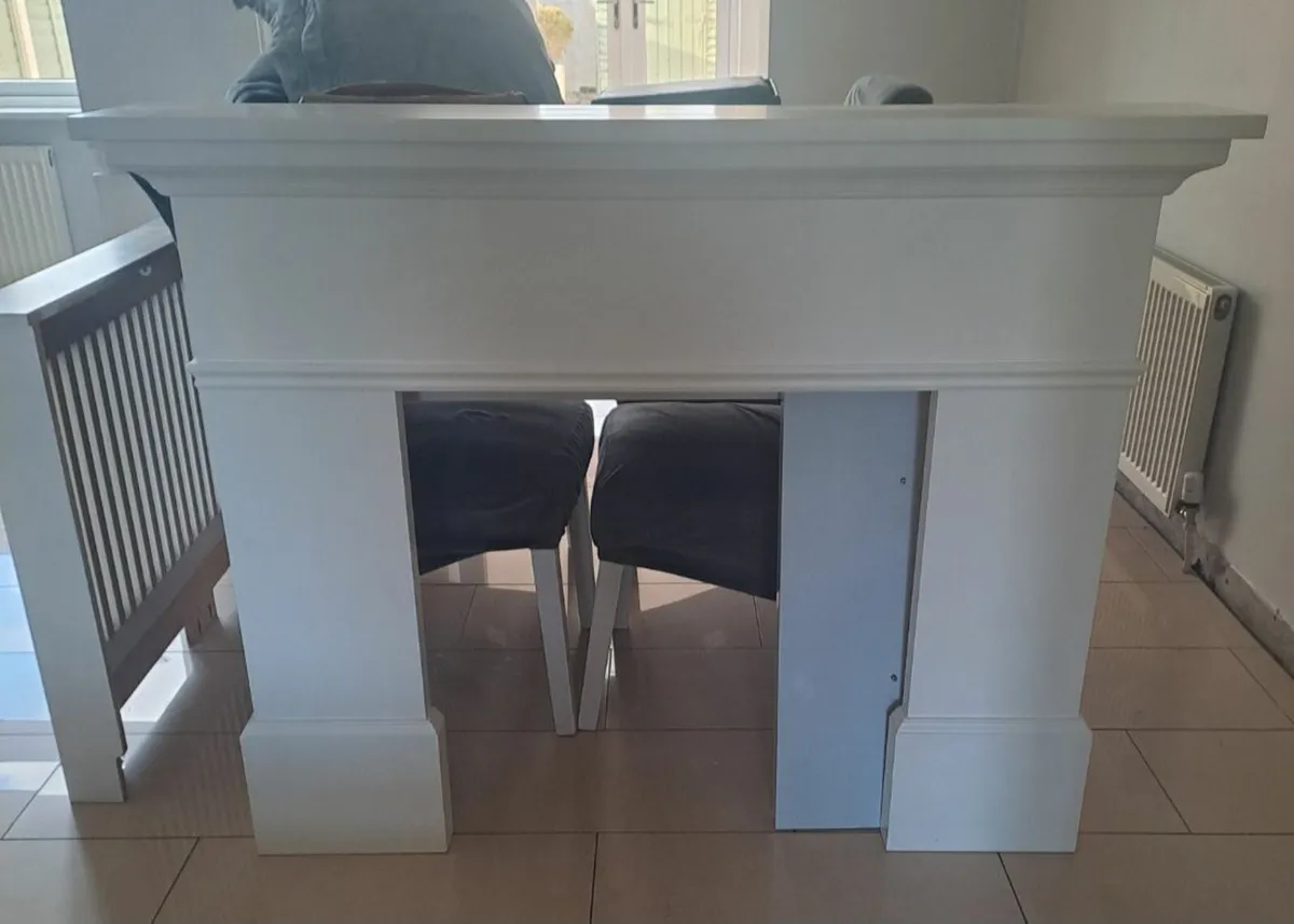 Wooden Fire surround & Dimplex electric fire - Image 1