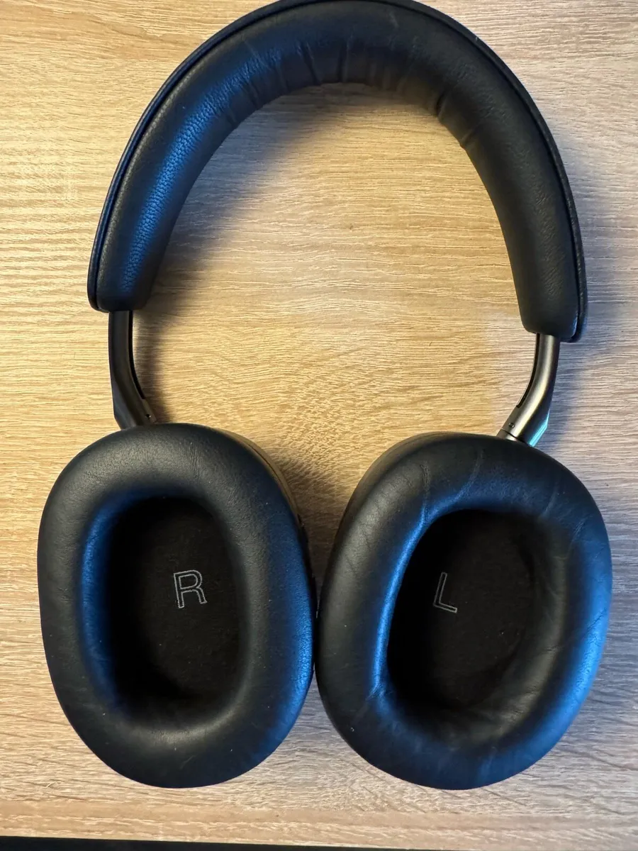 B&W PX8 - Image 2