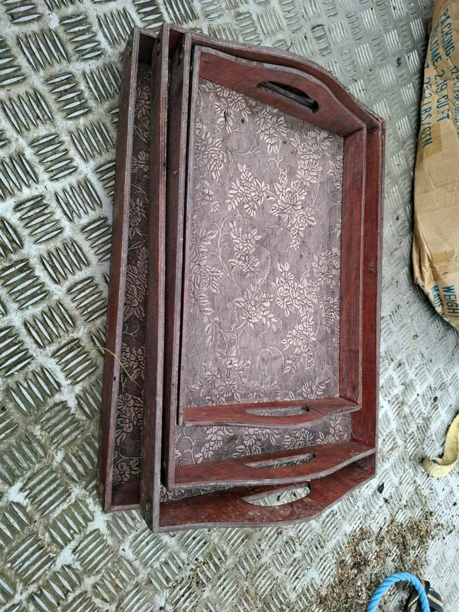 Antique breakfast trays (20+ trays) - Image 4