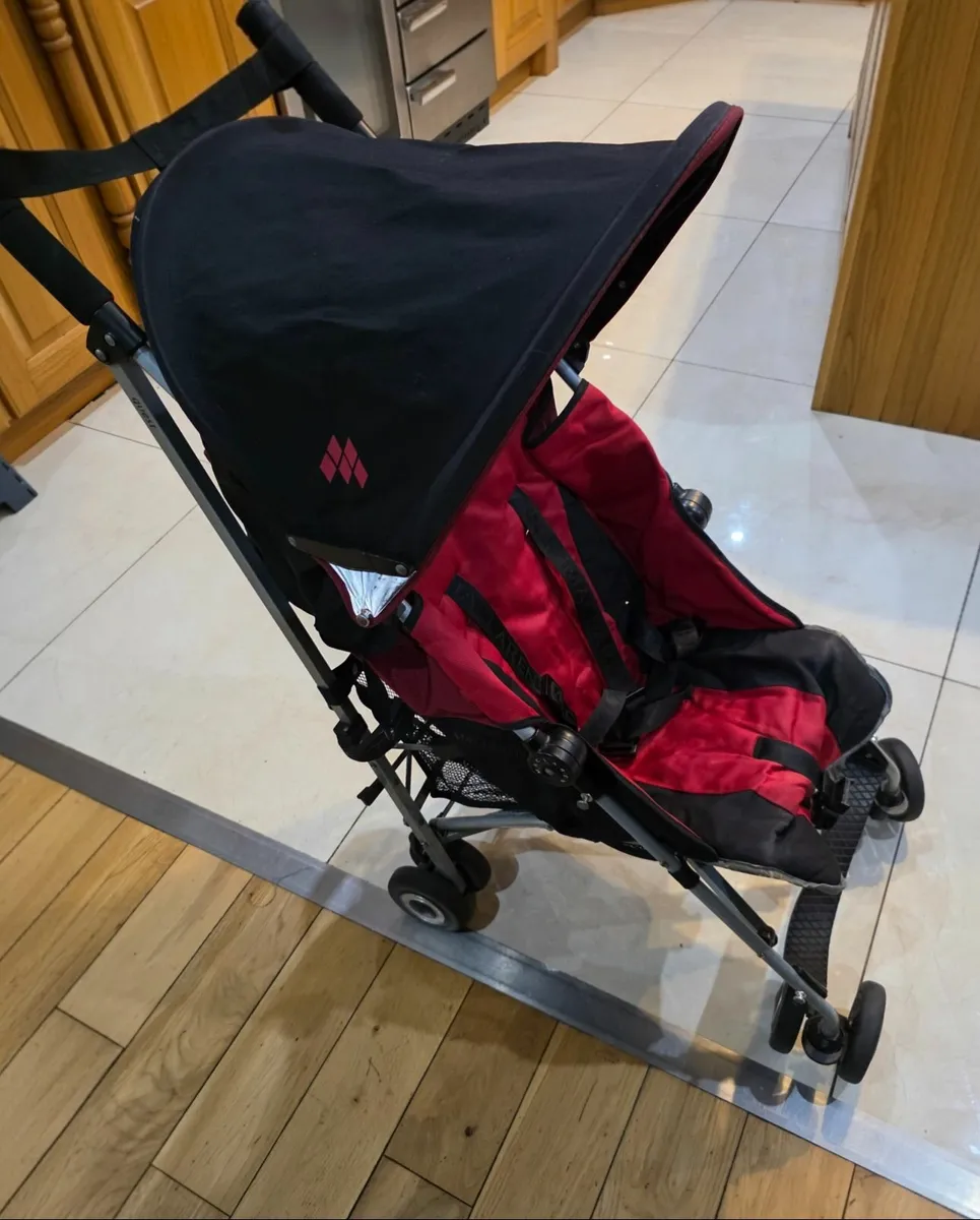 Maclaren pushchair - Image 1