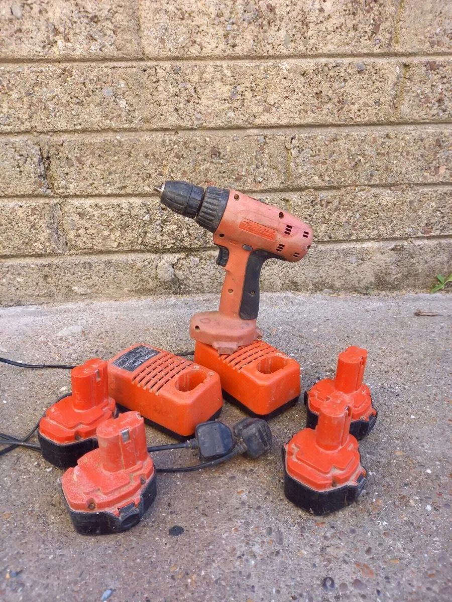 Makita Cordless Drill - Image 2