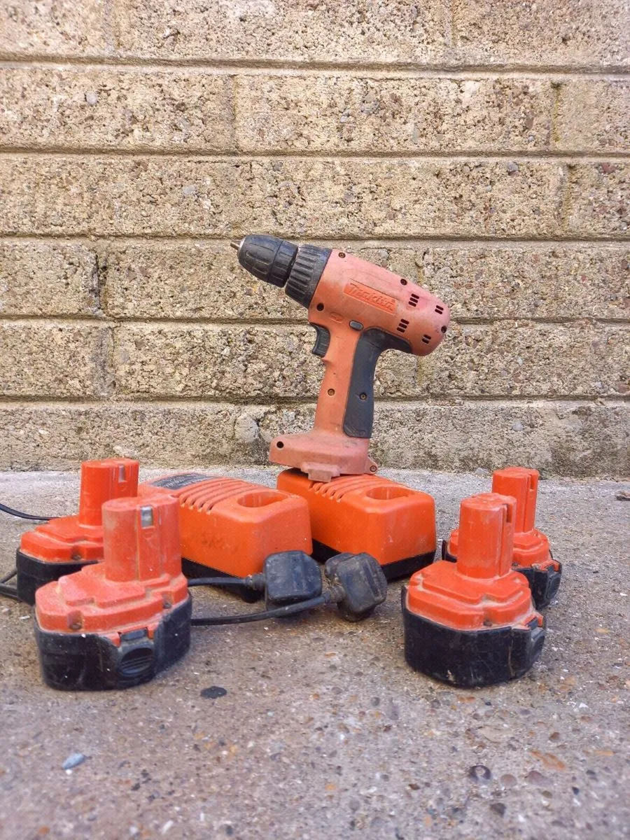 Makita Cordless Drill - Image 3