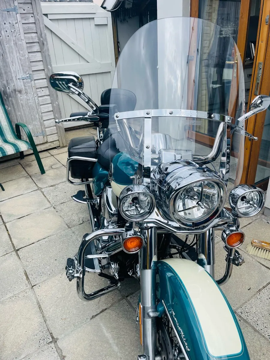 Harley Davidson road king classic - Image 4