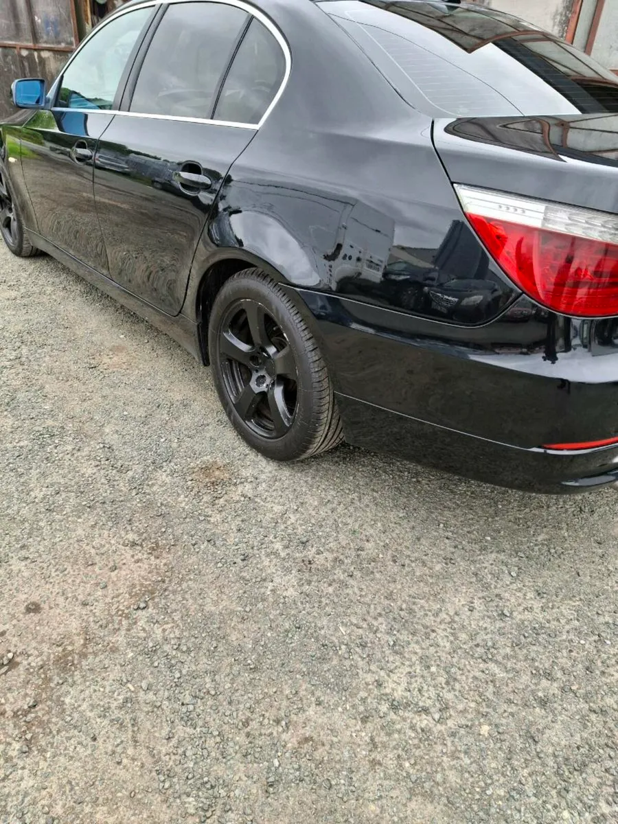 08 520 BMW - Image 3