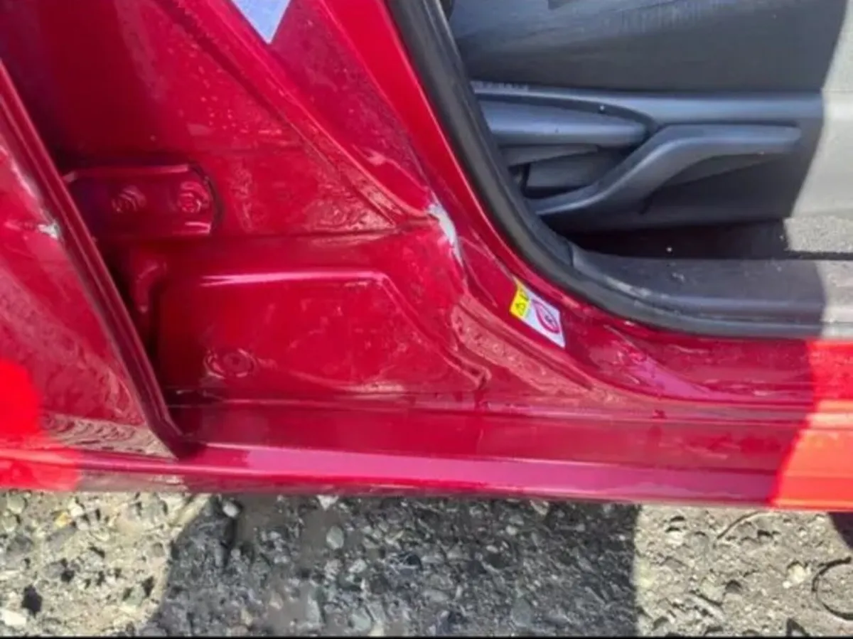 2014 Toyota Auris 1.4 Diesel Drive Away - Image 3