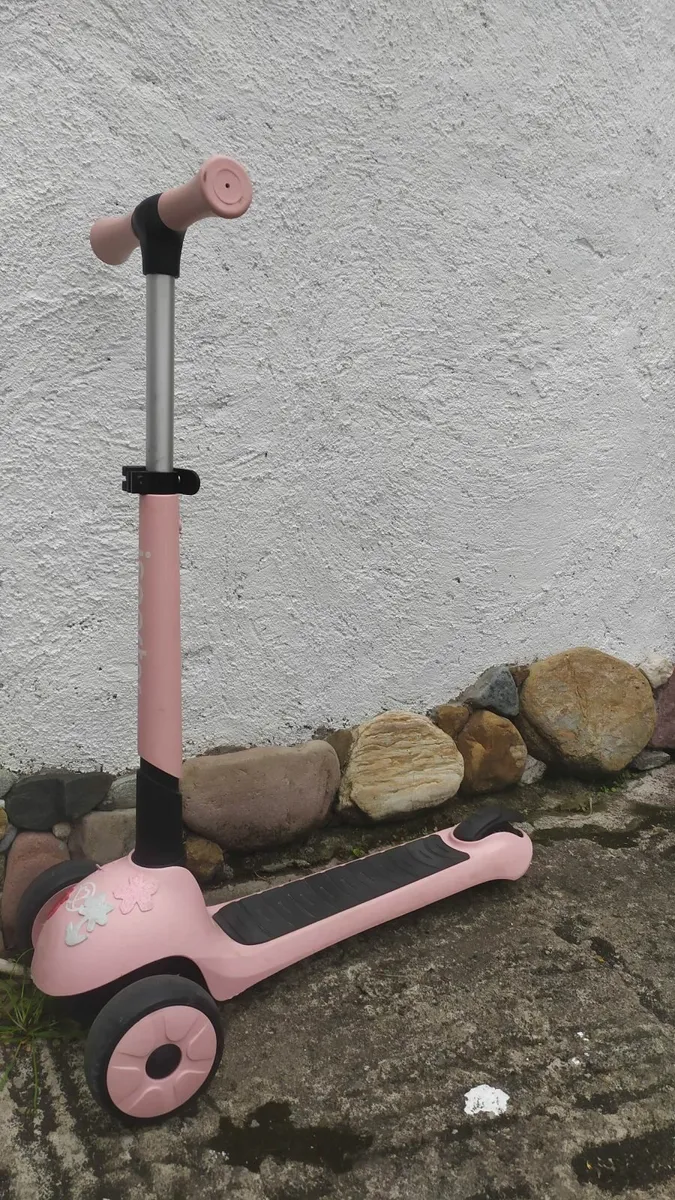 Scooter - Image 2
