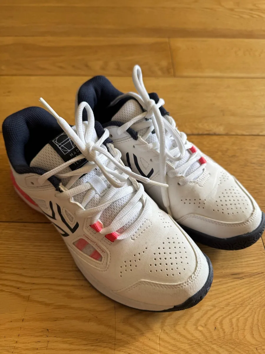Artengo TS500 Women’s Racket Sports Shoes EU38 - Image 1