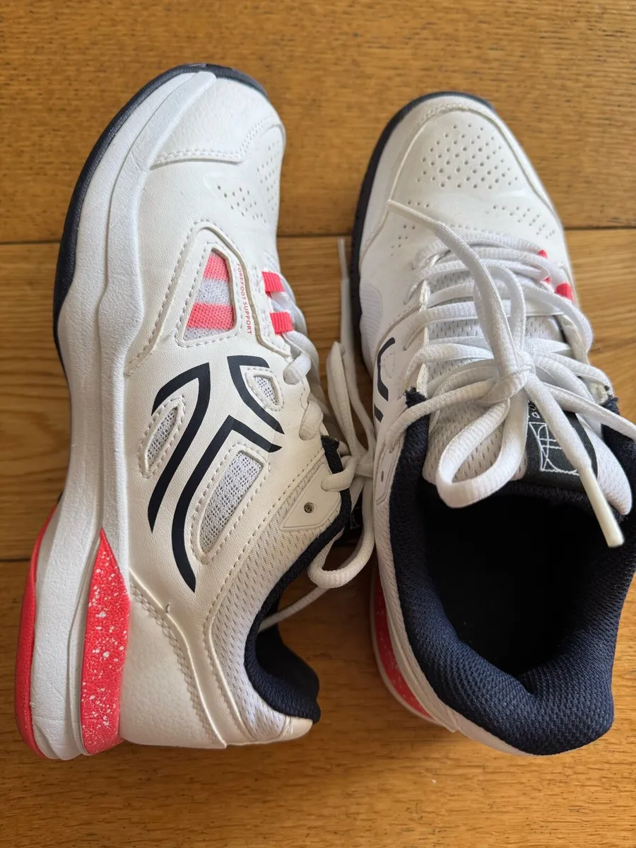 Artengo TS500 Women’s Racket Sports Shoes EU38 - Image 3