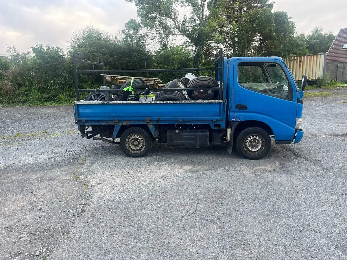 Toyota dyna - Image 4