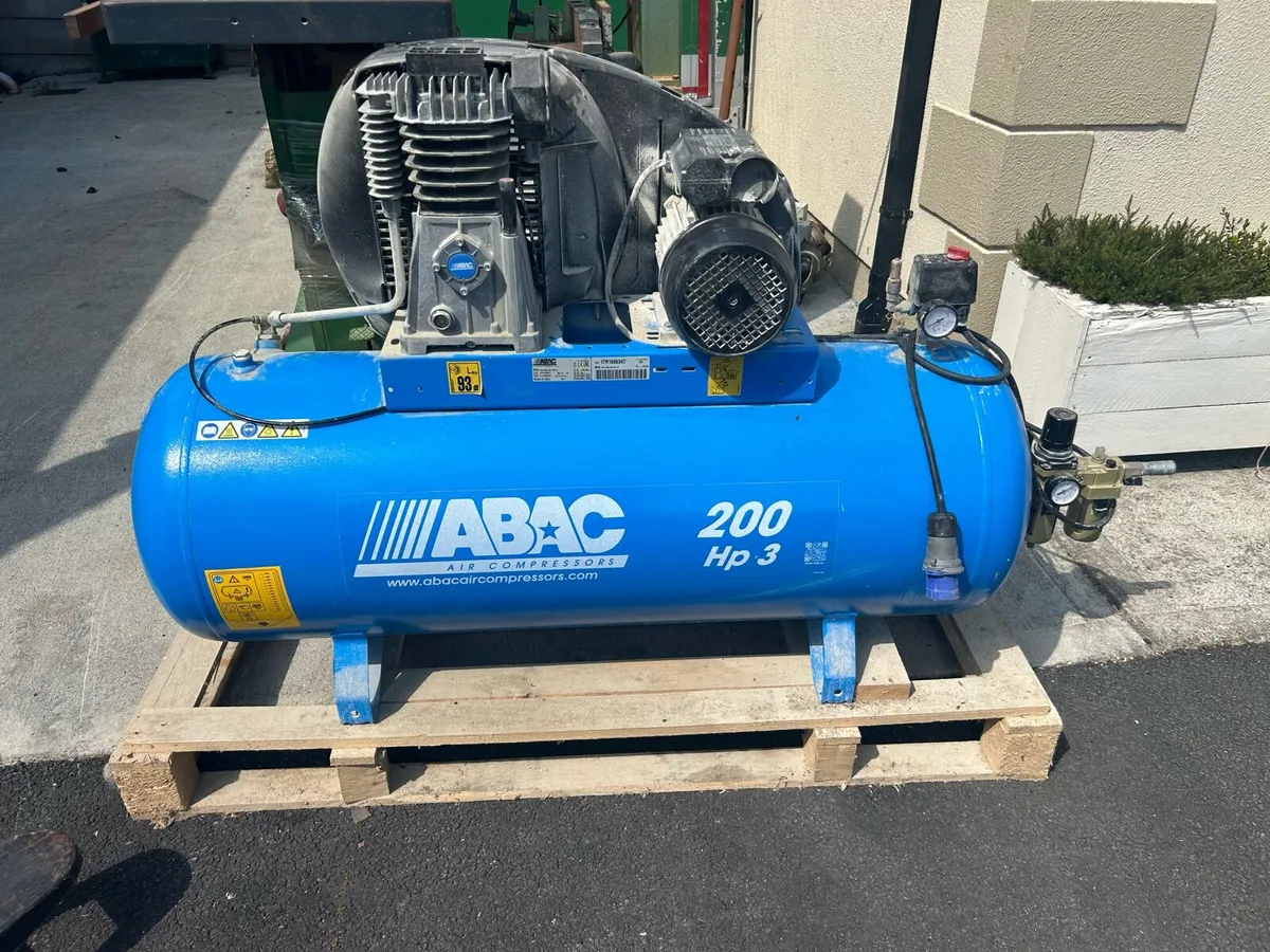 Single phase 200 l abac compressor - Image 1