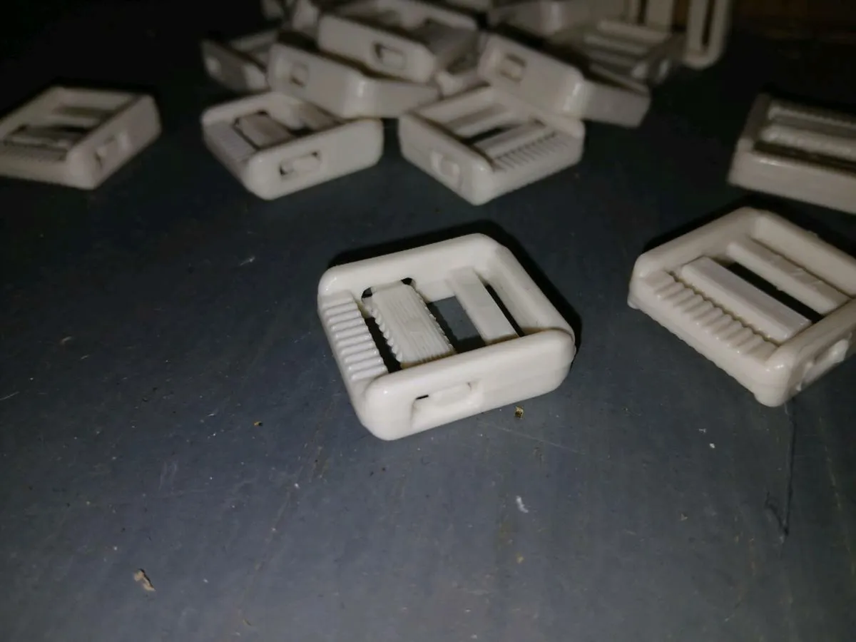 Large Quantity of Buckles for 18 mm webbing - Image 4