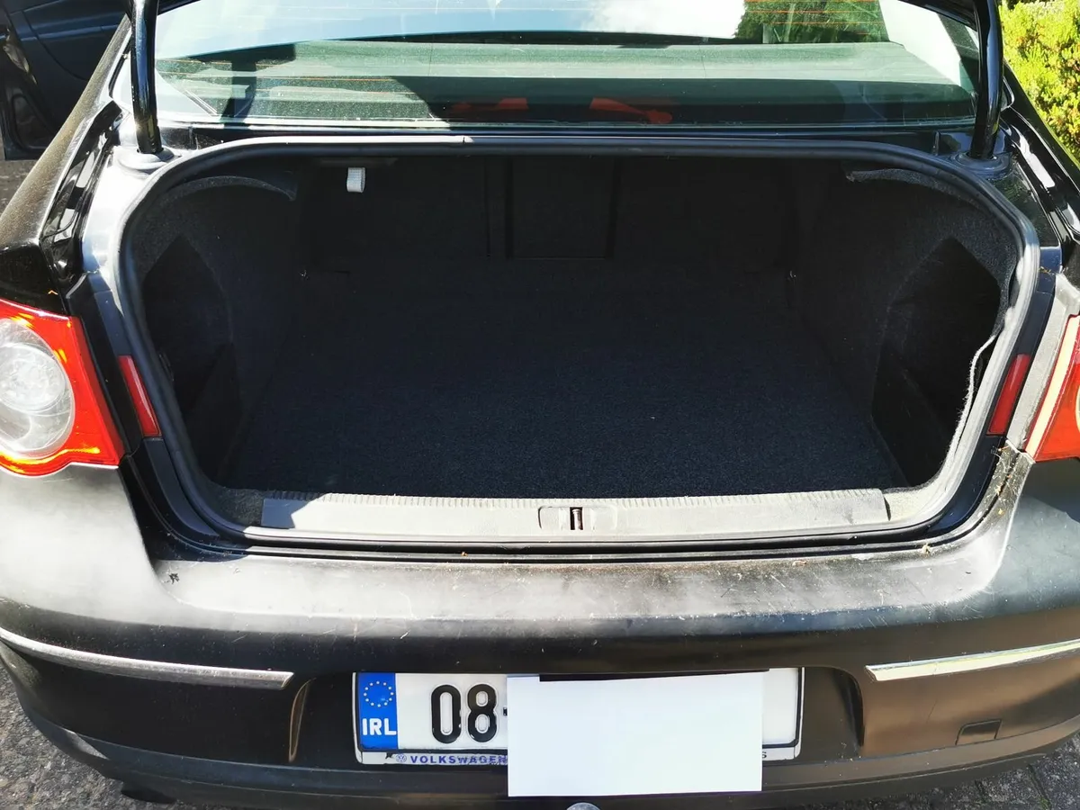 Volkswagen Passat 2008 - Image 3