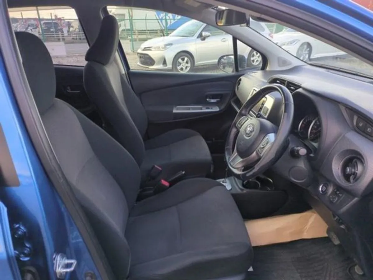 Toyota Yaris 1.3 Automatic - Image 2
