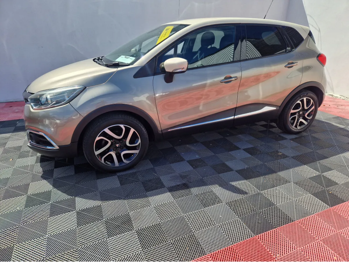 Renault Captur DYNAMIQUE 1.2 PETROL AUTOMATIC 5DR - Image 3