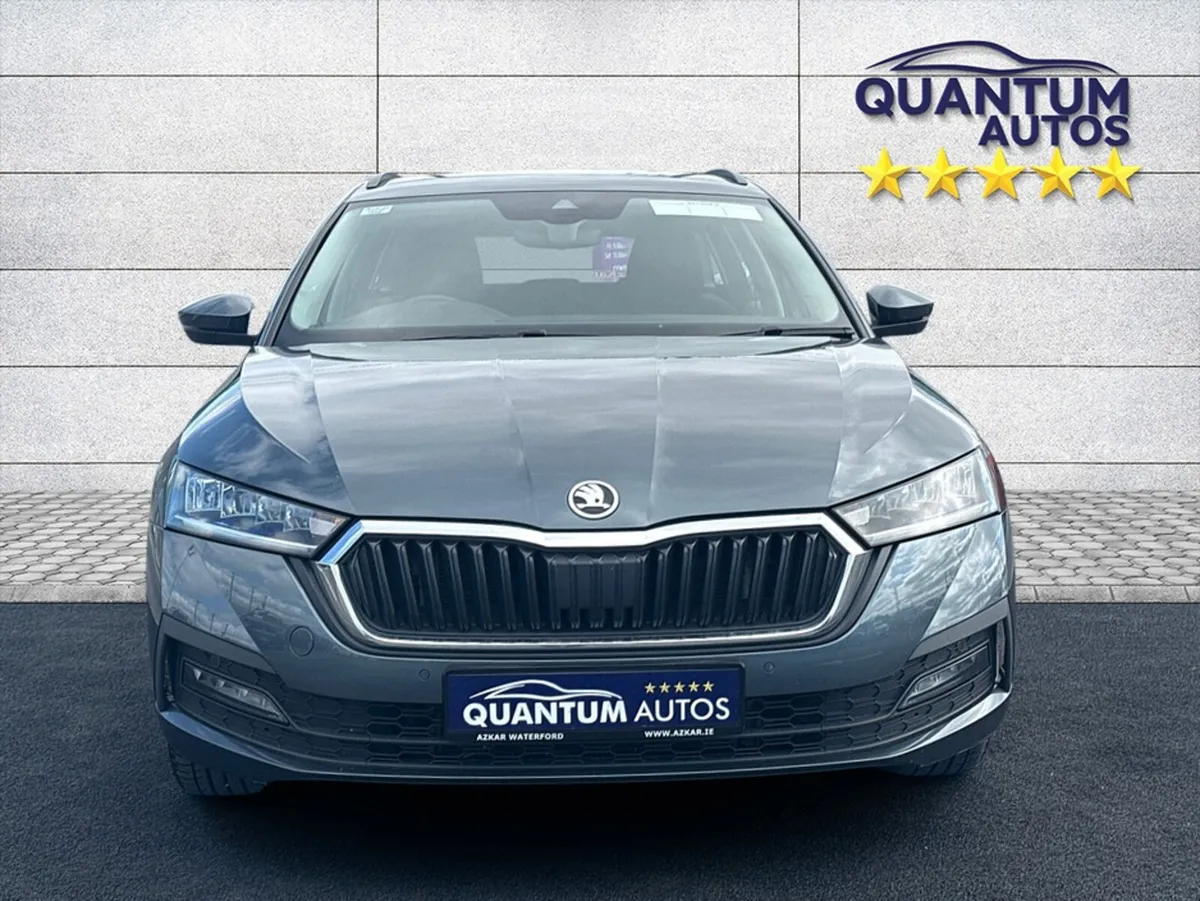 Skoda Octavia 2022 STYLE 1.4 TSI PHEV AUTOMATIC ES - Image 3