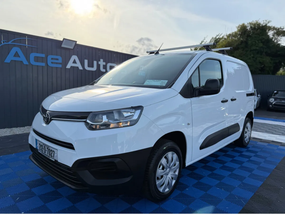 Toyota Proace CITY 1.5 DIESEL - 3 SEATER - MANUAL - Image 4