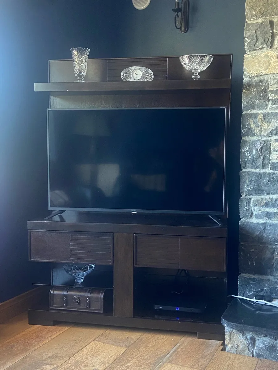 TV Unit - Image 2