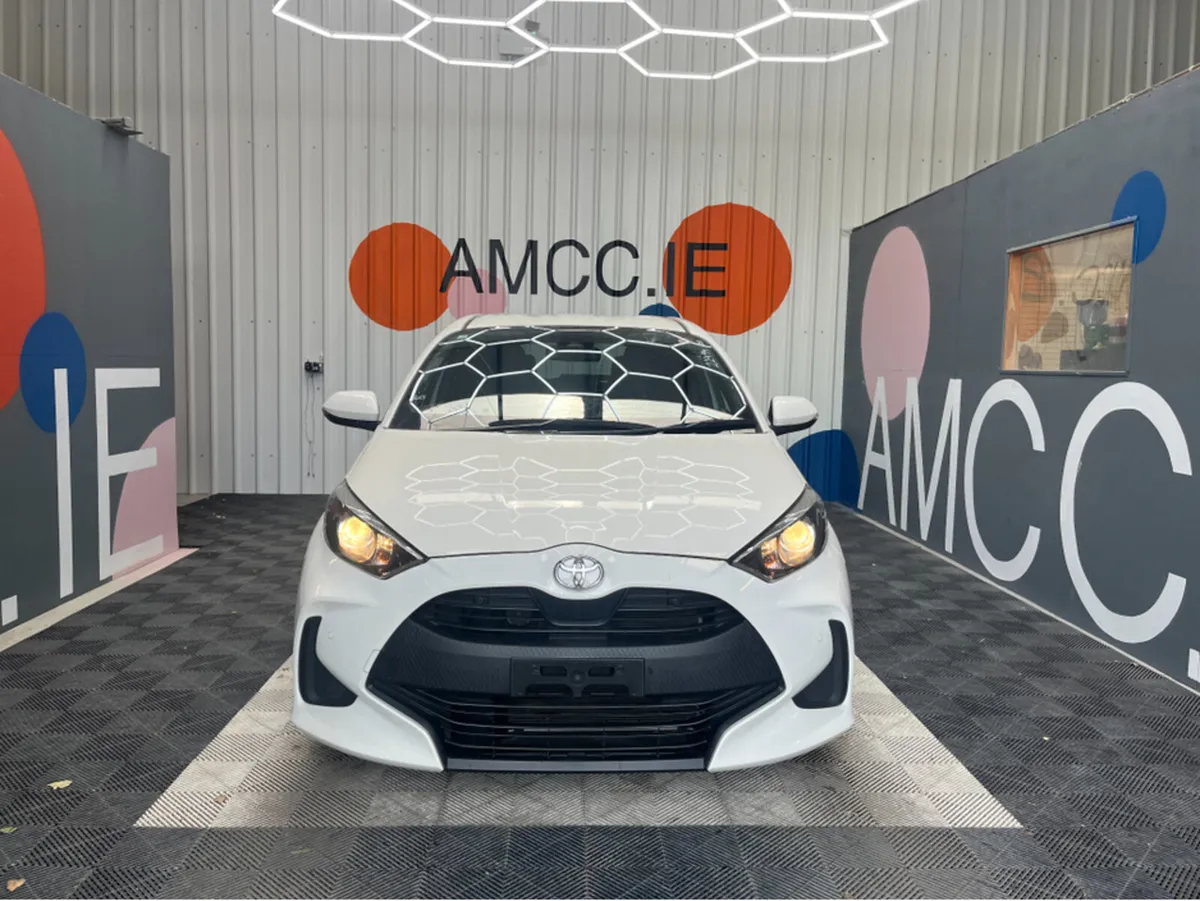 Toyota Yaris ONLY €15950 YARIS AUTOMATIC 1.0 PETRO - Image 2