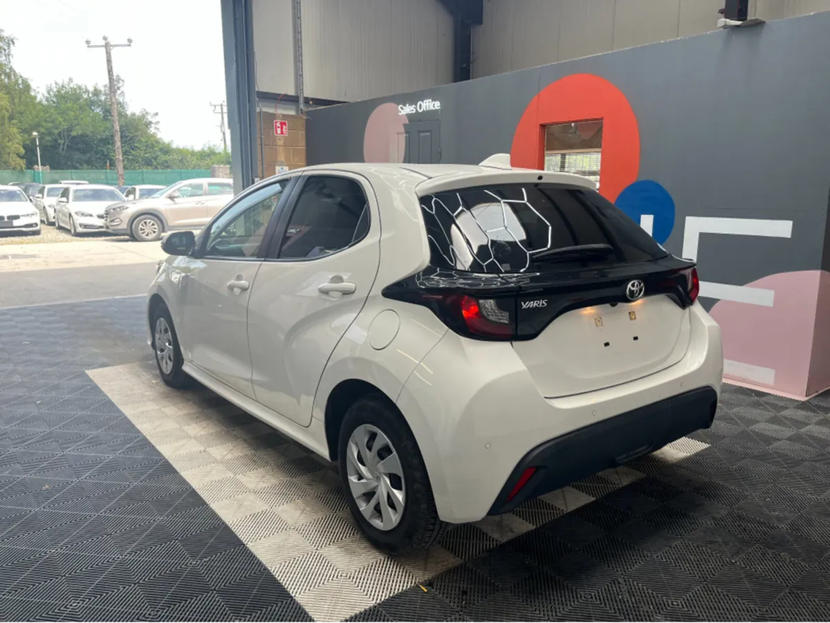 Toyota Yaris ONLY €15950 YARIS AUTOMATIC 1.0 PETRO - Image 4