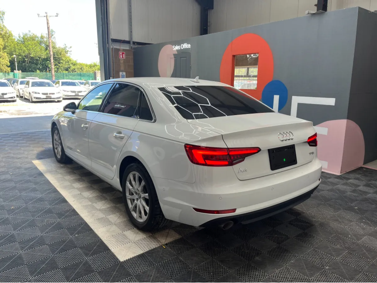 Audi A4 2.0 TFSI / 23KMs / HEATED SEATS , REVERSE - Image 4