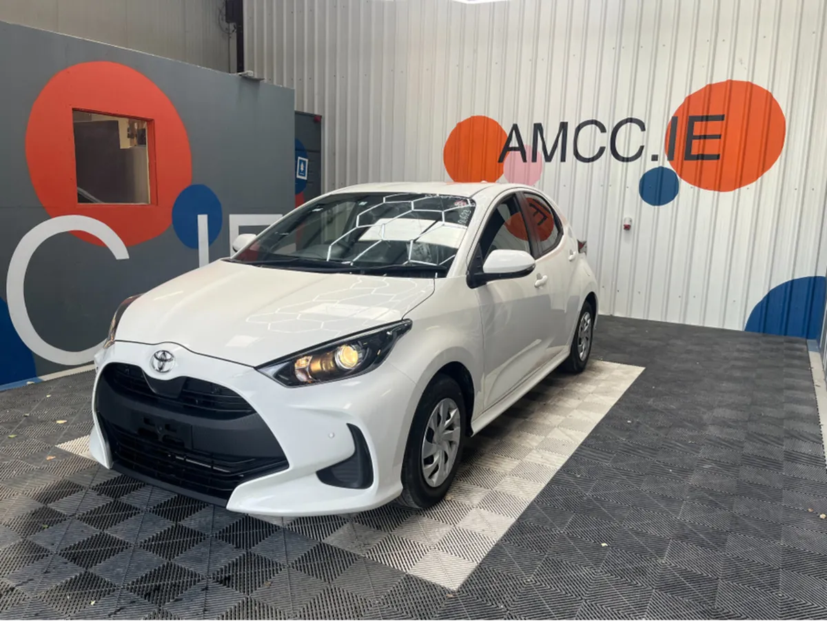Toyota Yaris ONLY €17950 YARIS AUTOMATIC 1.0 PETRO - Image 3