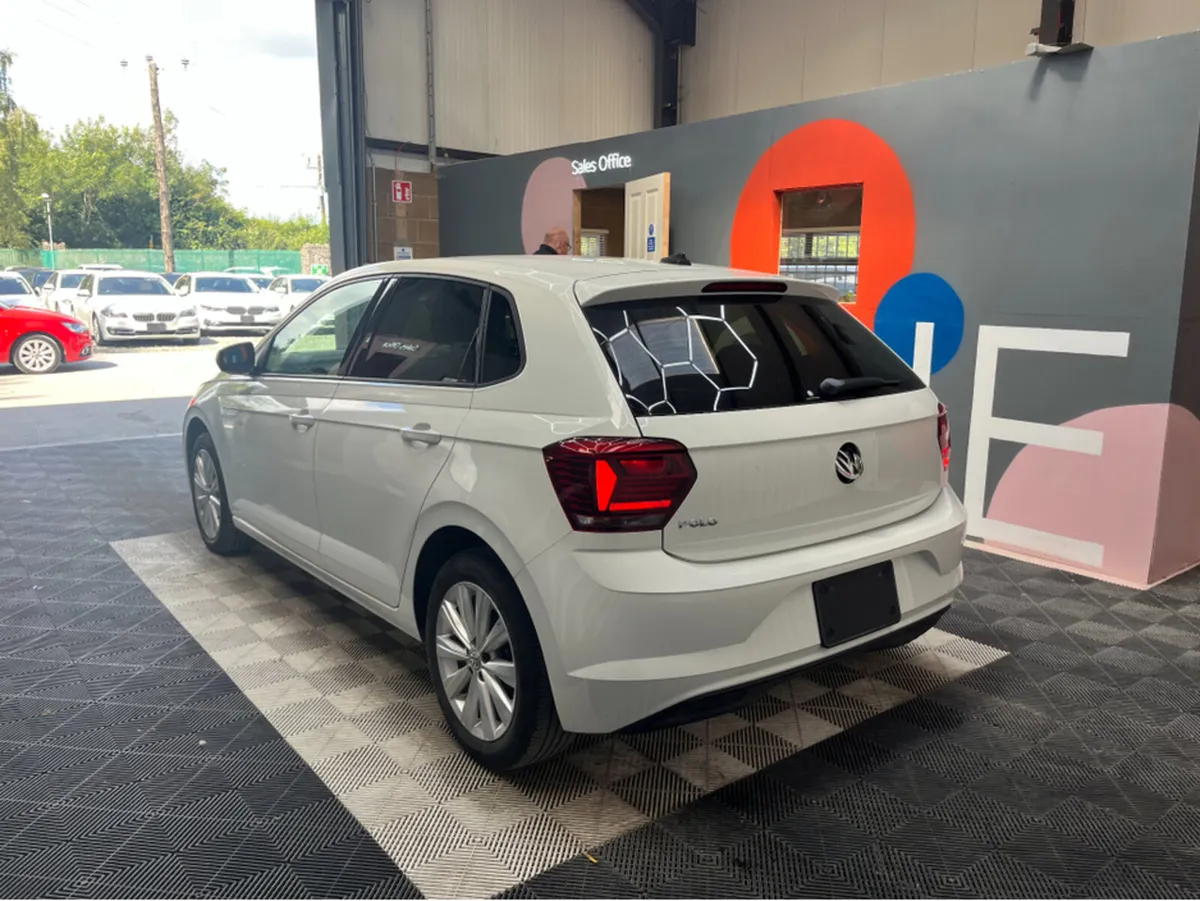 Volkswagen Polo POLO AUTOMATIC 1.0 POLO / 31k KMs - Image 4