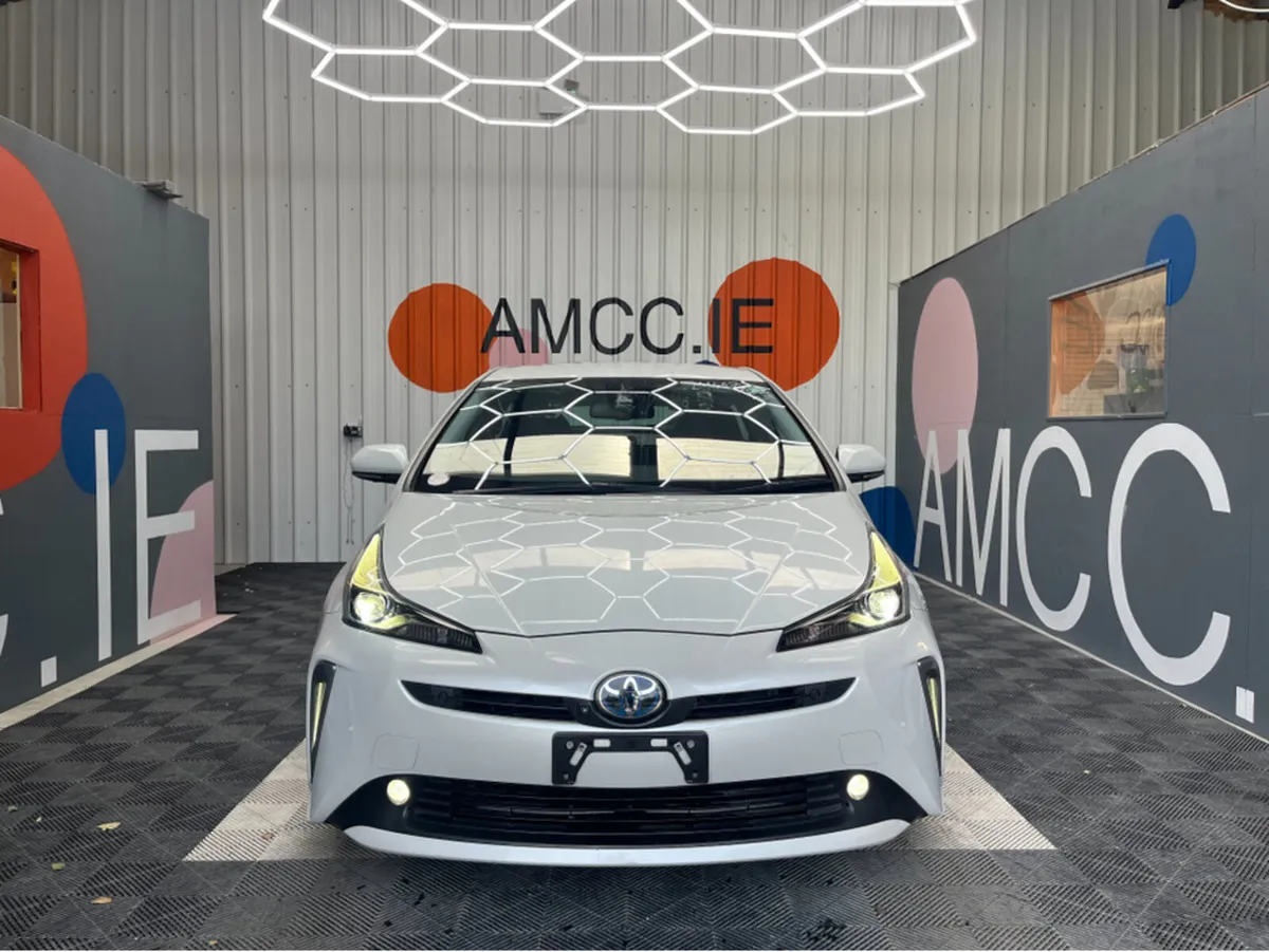Toyota Prius 1.8 HYBRID / 89k KMs / REVERSE CAMERA - Image 3