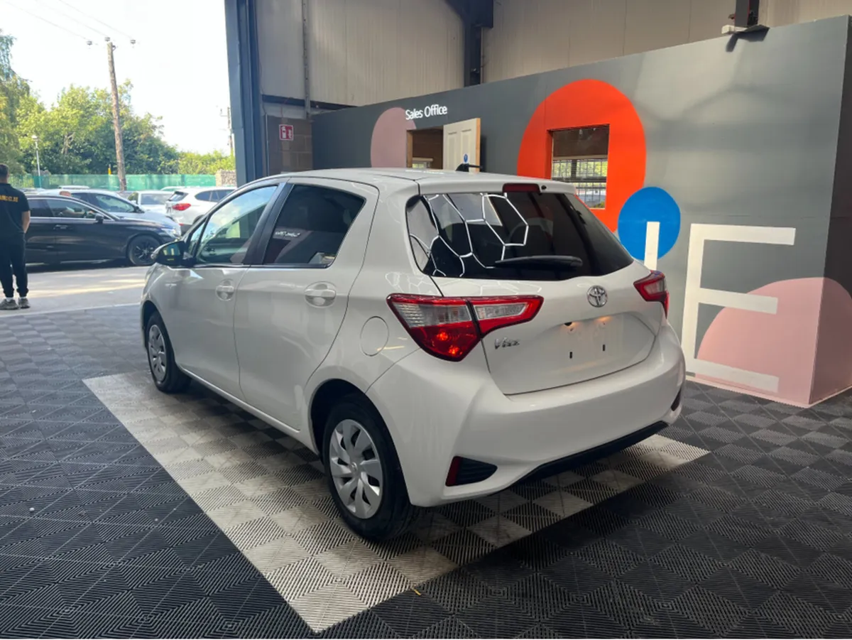 Toyota Vitz ONLY €10950 VITZ AUTOMATIC 1.0 PETROL - Image 4