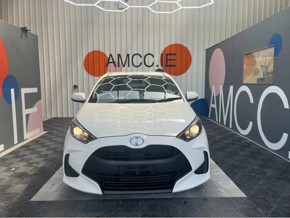 Toyota Yaris ONLY €17950 YARIS AUTOMATIC 1.0 PETRO - Image 2