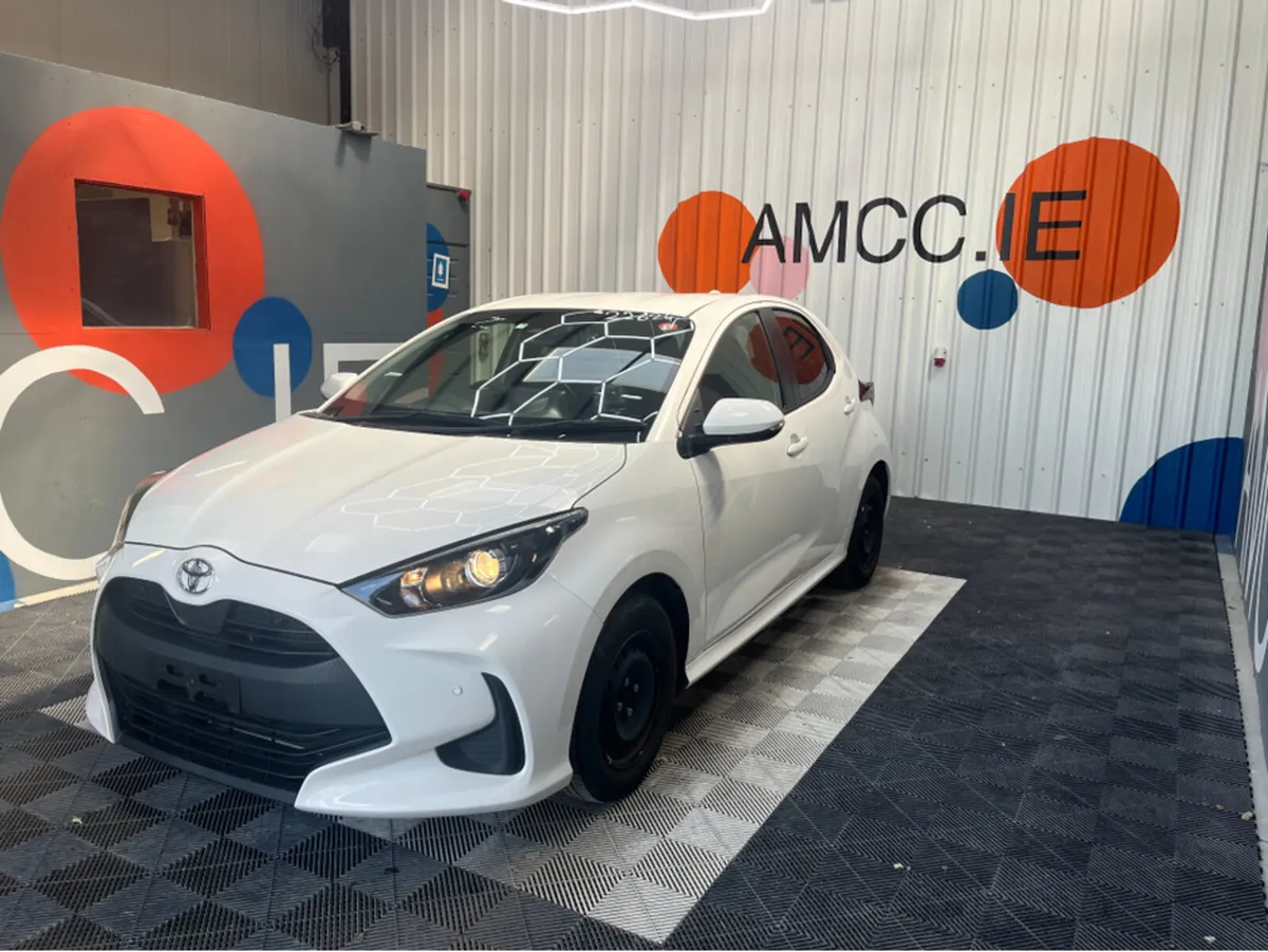 Toyota Yaris ONLY €17950 YARIS AUTOMATIC 1.0 PETRO - Image 3
