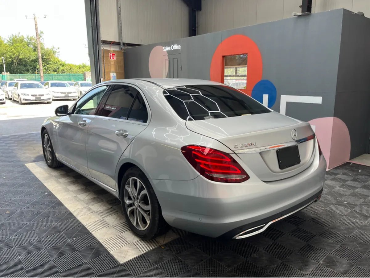 Mercedes-Benz C-Class C220 D / 50k KMs / HEATED SE - Image 4