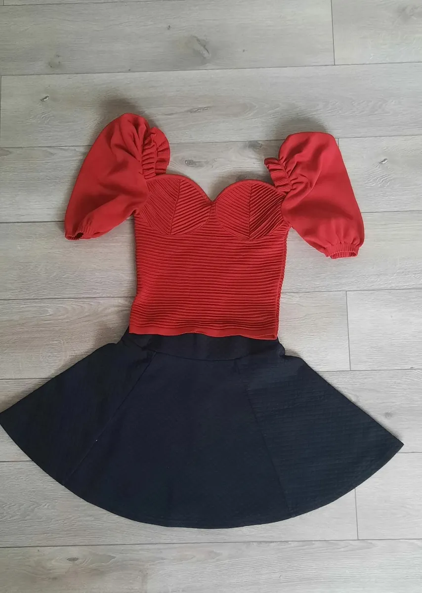 Top and skirt outfit - Size XS - Image 1