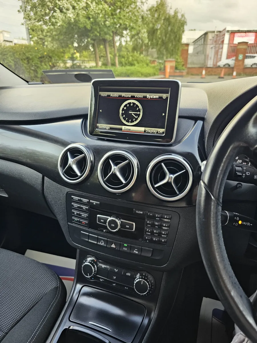 Mercedes-Benz B-Class 2013 - Image 2