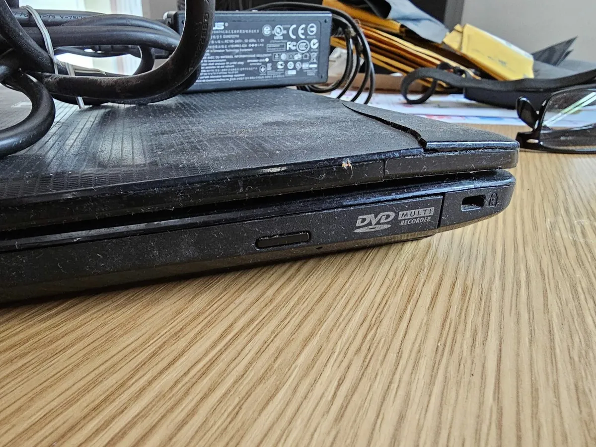 Asus Laptop spares or repair X55A 15.6 inches - Image 4