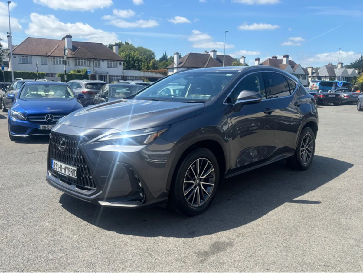 Lexus NX 450H+ PREMIUM PACK 4WD - Image 2