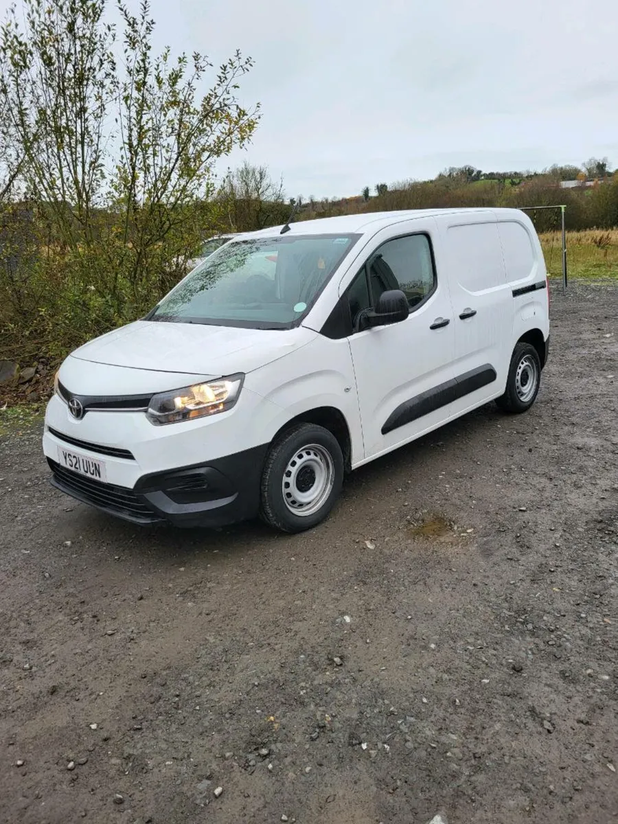 211 toyota proace city - Image 1