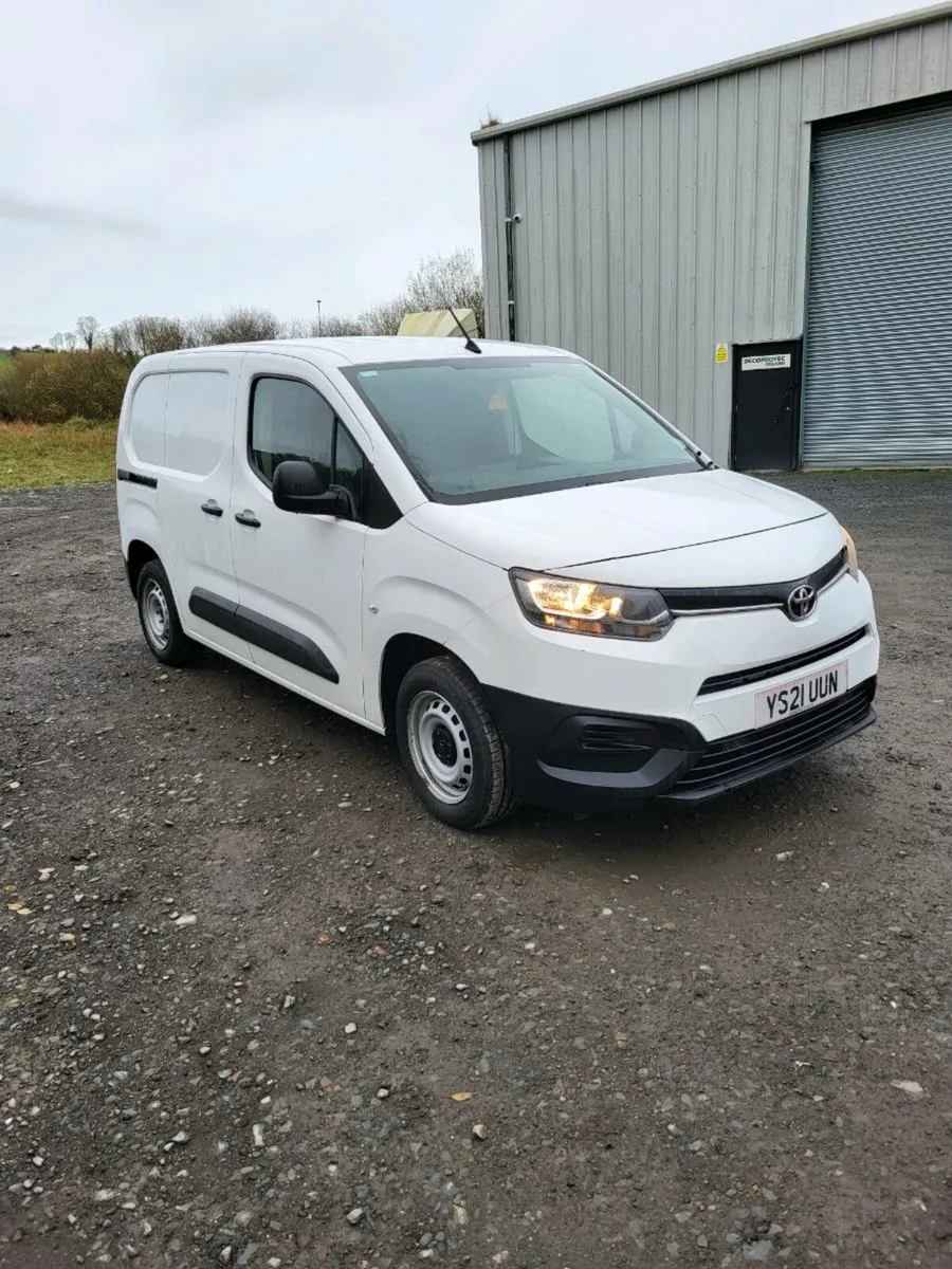 211 toyota proace city - Image 2