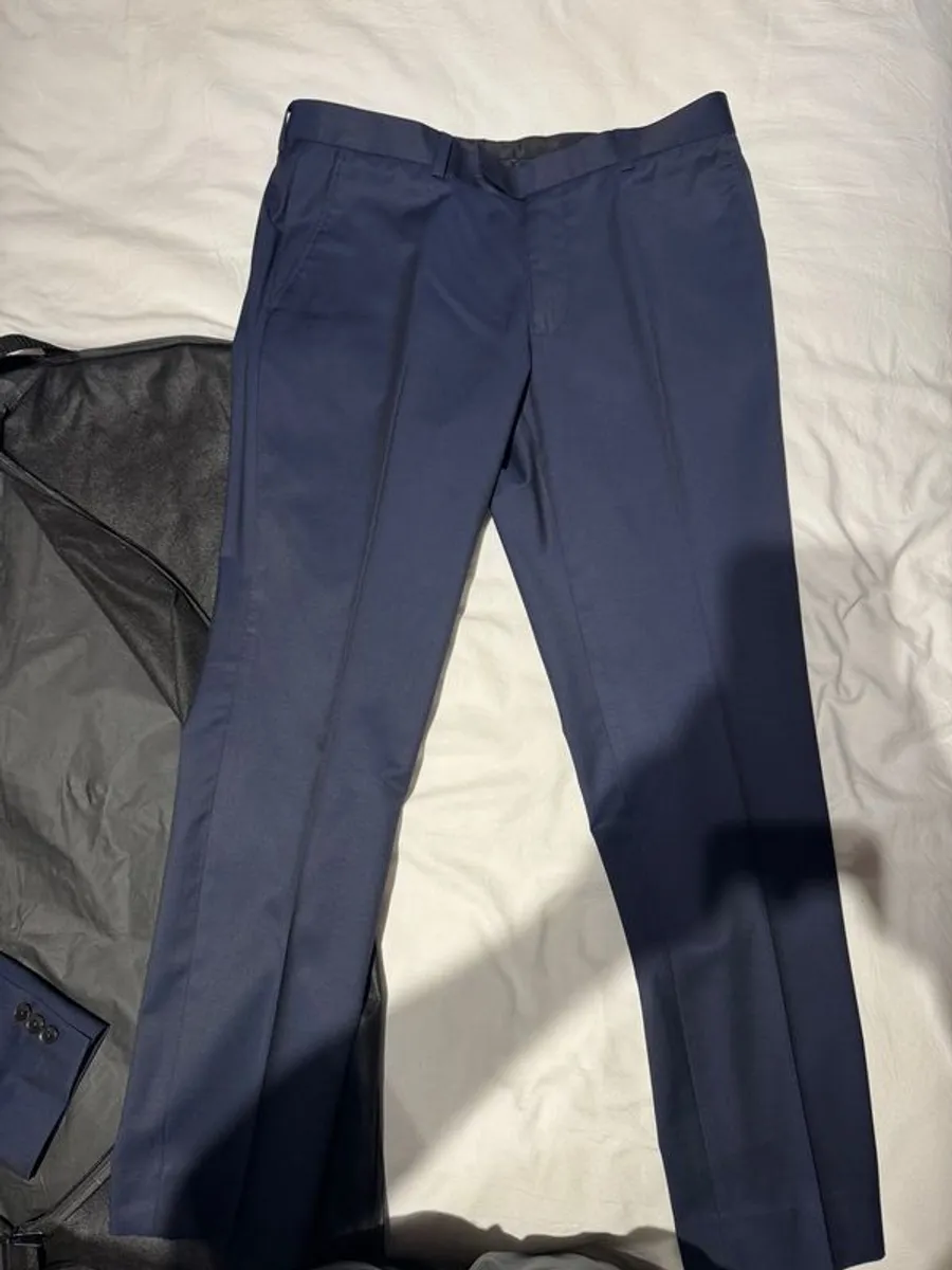 Moss Bros 3 Piece Suit Worn Once - Image 4