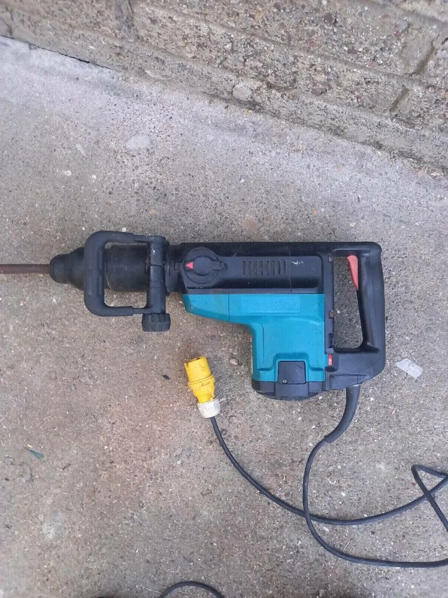 Makita SDS Max Hammer Drill - Image 3
