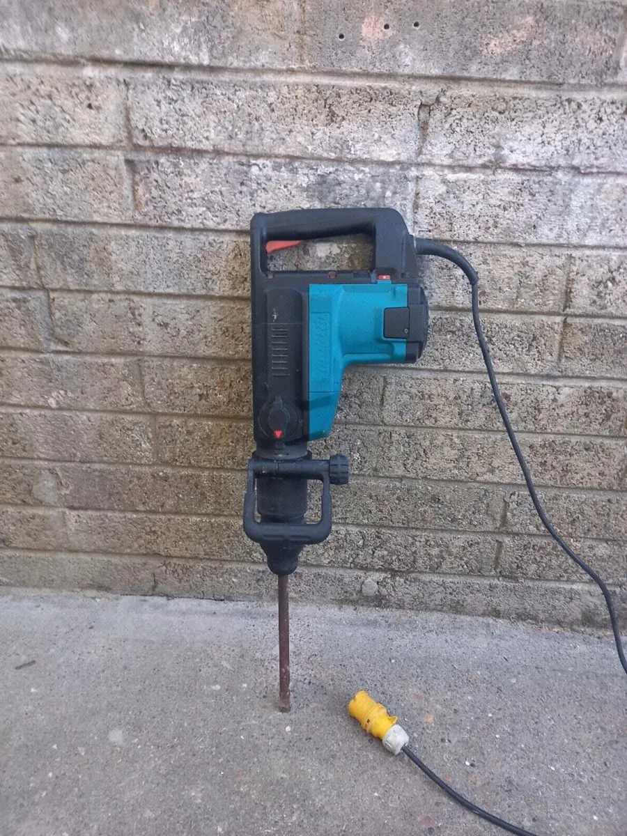 Makita SDS Max Hammer Drill - Image 4