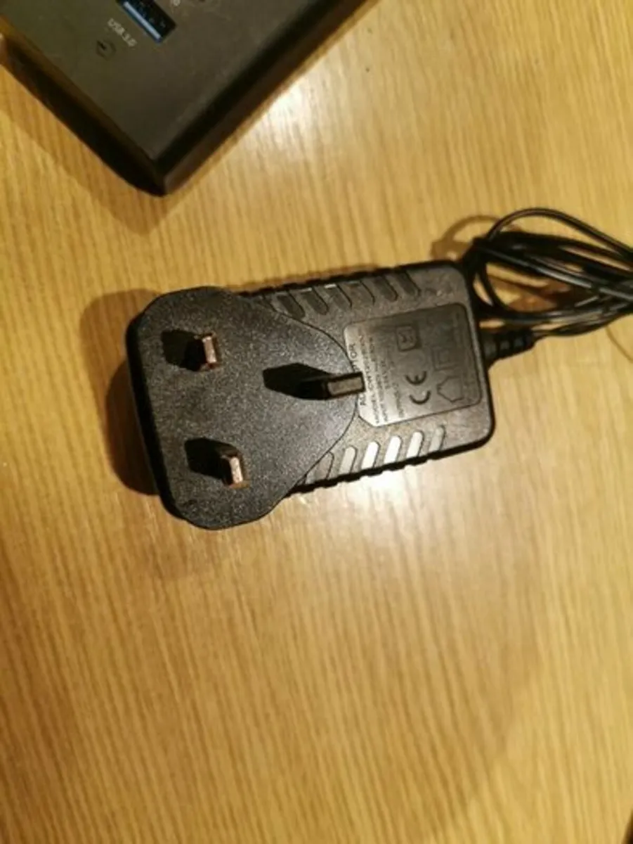 USB 3 Hub 7 Ports 30 Watts 2.4A charging 5Gbps Sup - Image 4