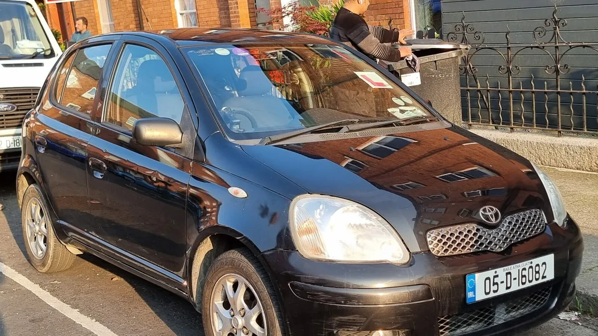 Toyota Yaris 2005 for sale, cheap to run, perfect - Image 3