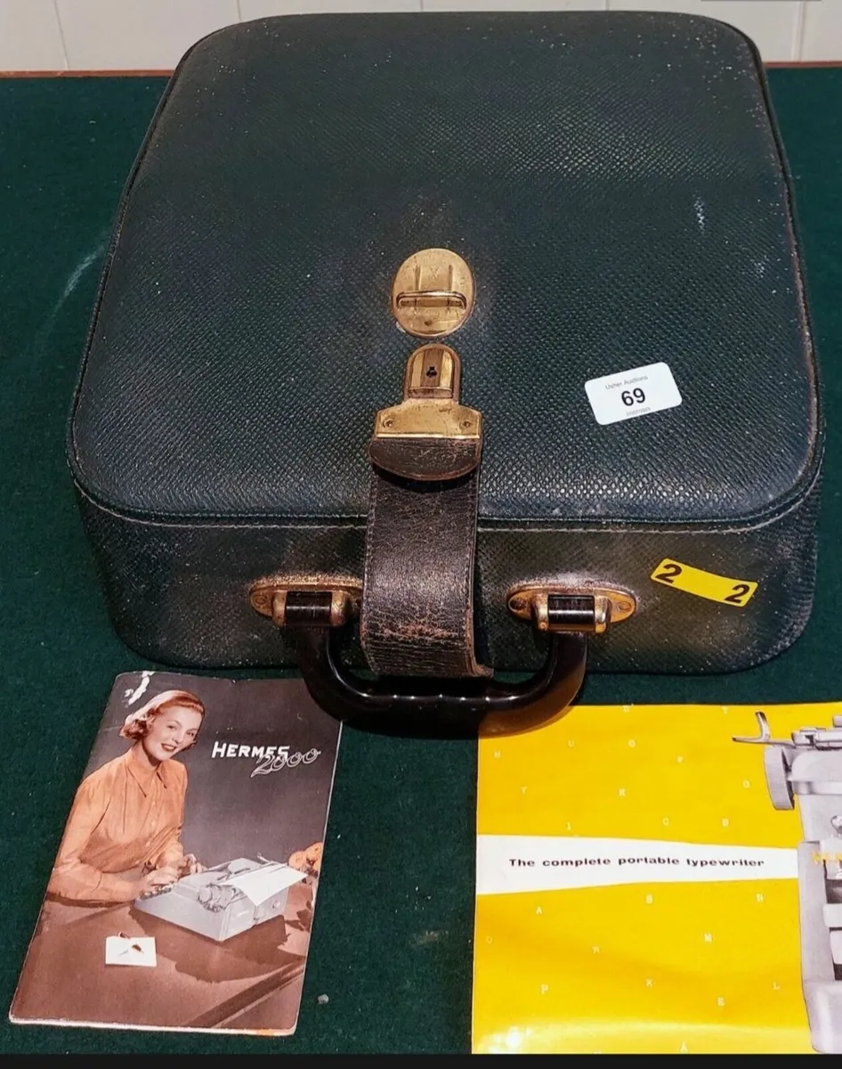 Hermes 2000 Vintage Typewriter - Image 3